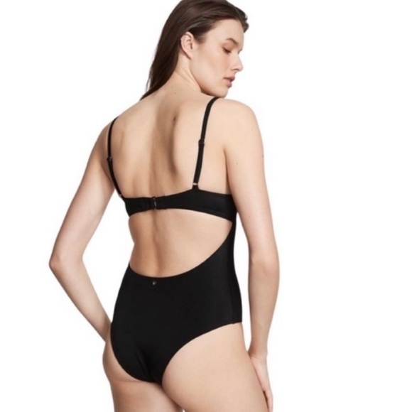 🆕 VICTORIA'S SECRET SWIM
Sexy Tee Push-Up One-Piece Swimsuit - Picture 3 of 10